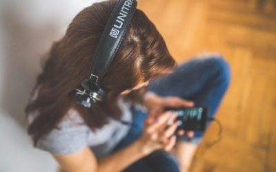 Lyrics Translation: How Multilingual Artists Reach Global Audiences